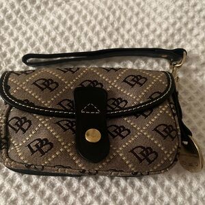 Vintage Dooney and Bourke Wristlet
